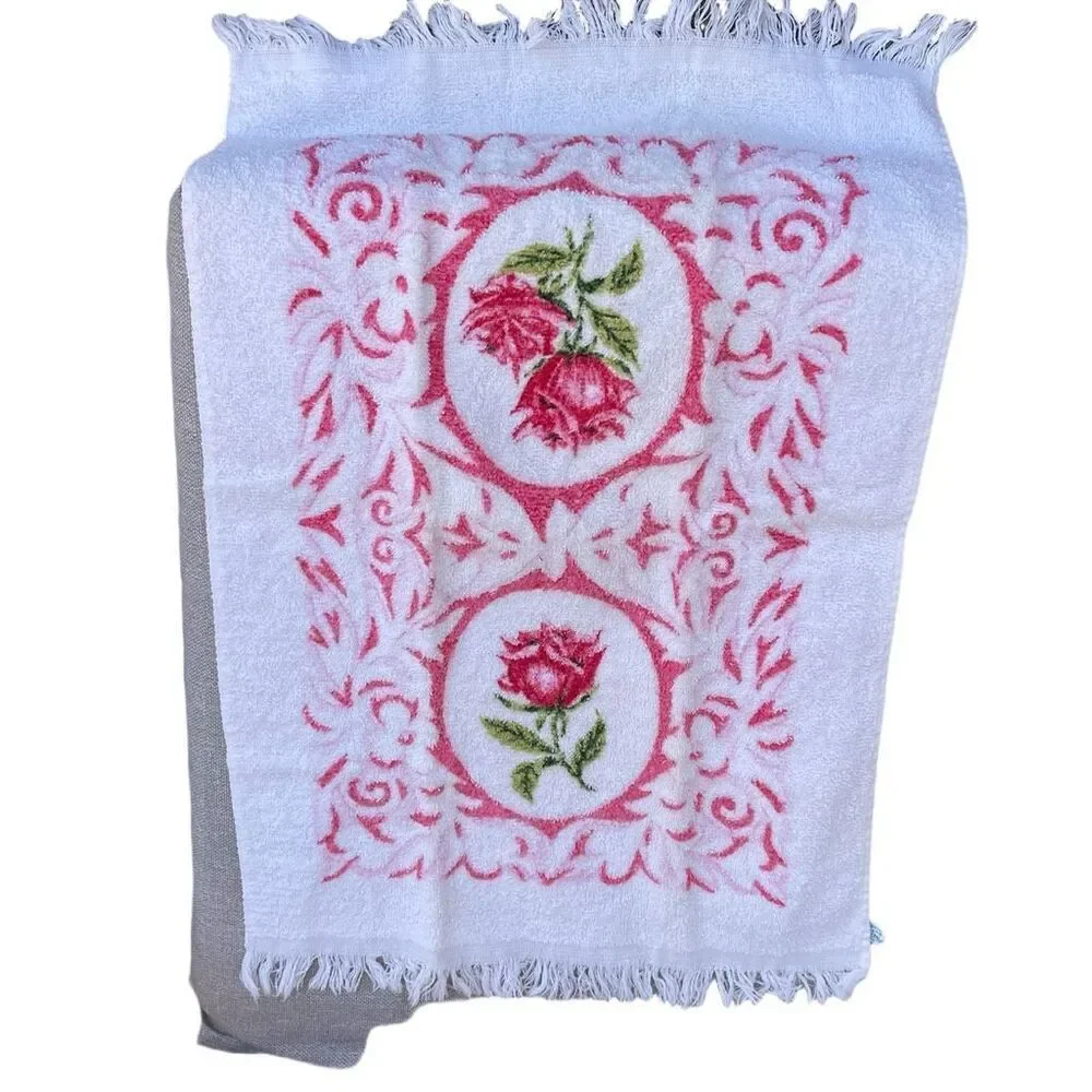 Lot of 2 vintage roses 100% cotton Cannon hand towels